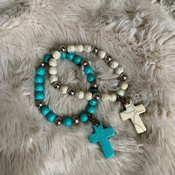 💙2/$30💙 Turquoise beaded bracelets - Picture 2 of 4